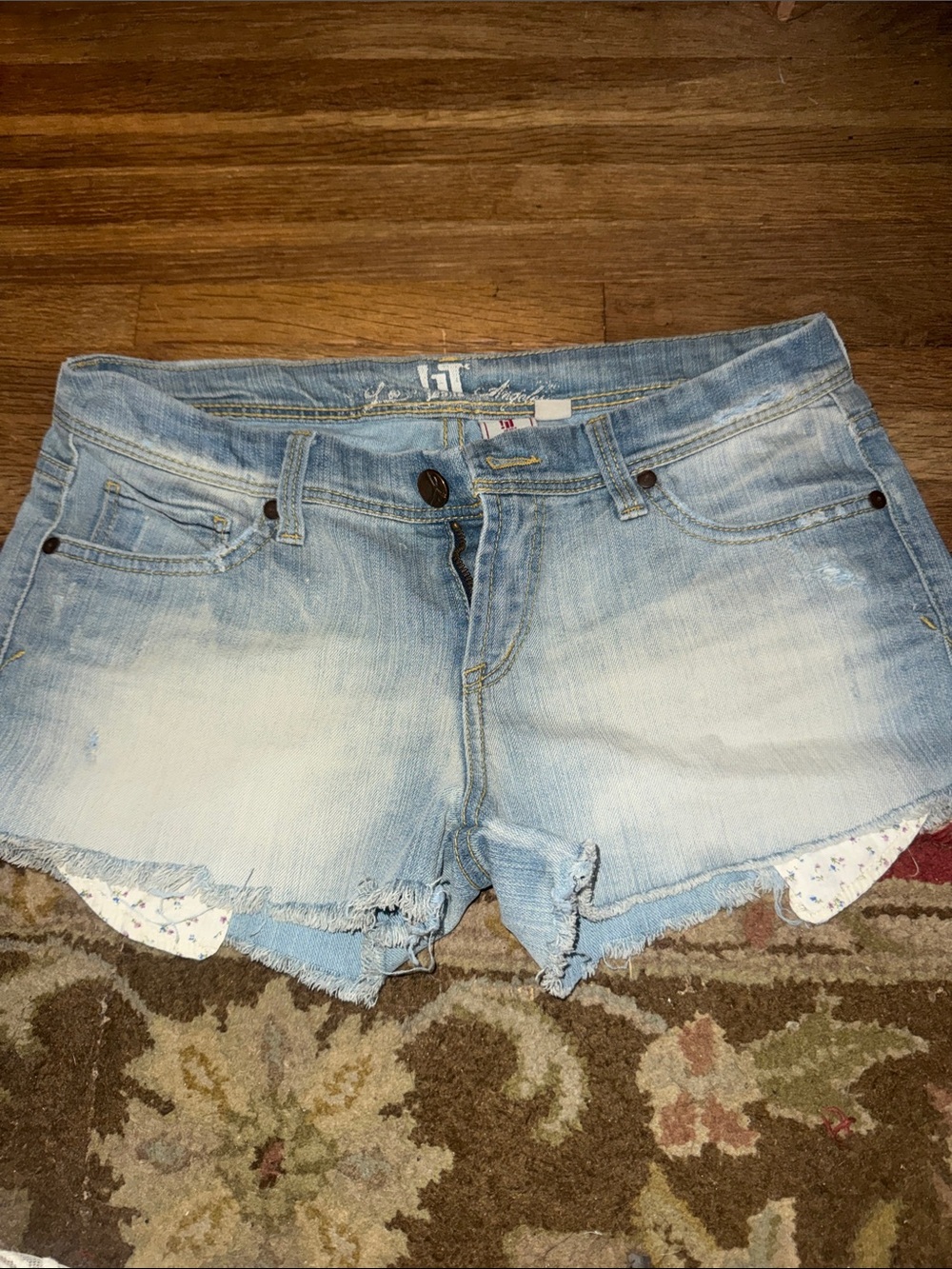 it Jeans Los Angeles Distressed Low-Rise Denim Cutoff Shorts | Size 27